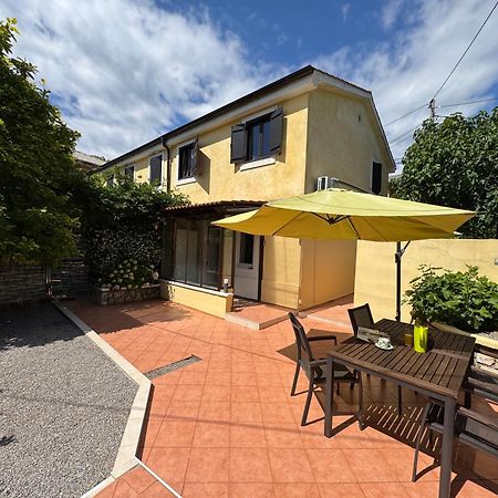 Apartment Ela, Kostrena Rijeka Екстериор снимка