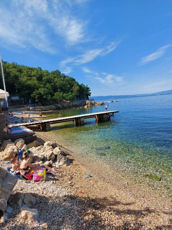 Apartment Ela, Kostrena Rijeka Екстериор снимка