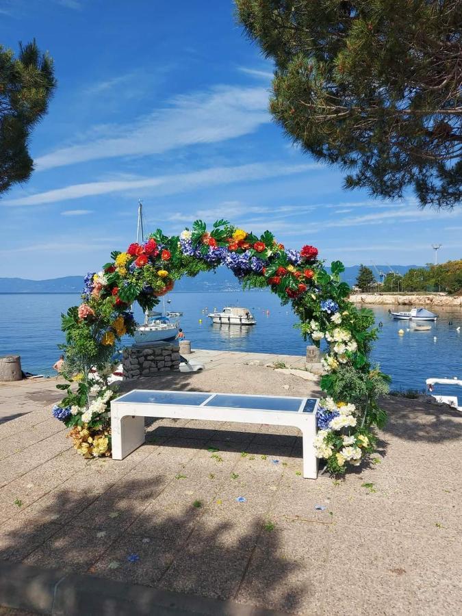 Apartment Ela, Kostrena Rijeka Екстериор снимка